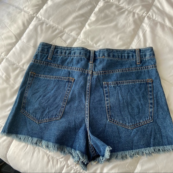 High waisted shorts - Picture 2 of 3